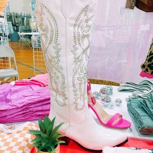 Rhinestone Cowgirl 🤠 Boot